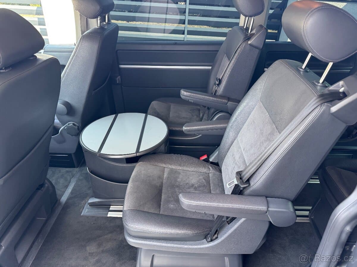 2013 Volkswagen MULTIVAN - 8