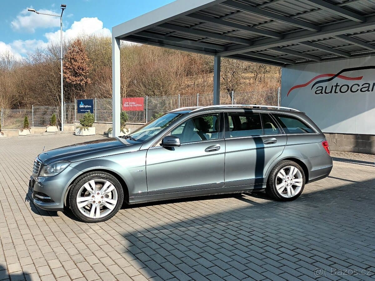 2011 Mercedes-Benz C-CLASS - 8