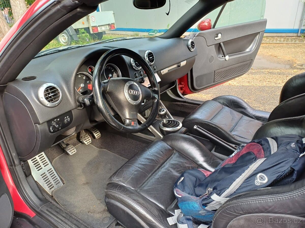 2000 Audi TT - 8