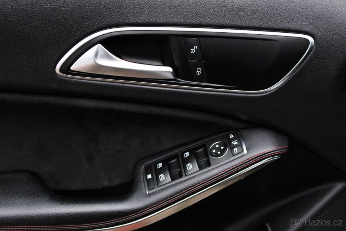 2016 Mercedes-Benz GLA - 8