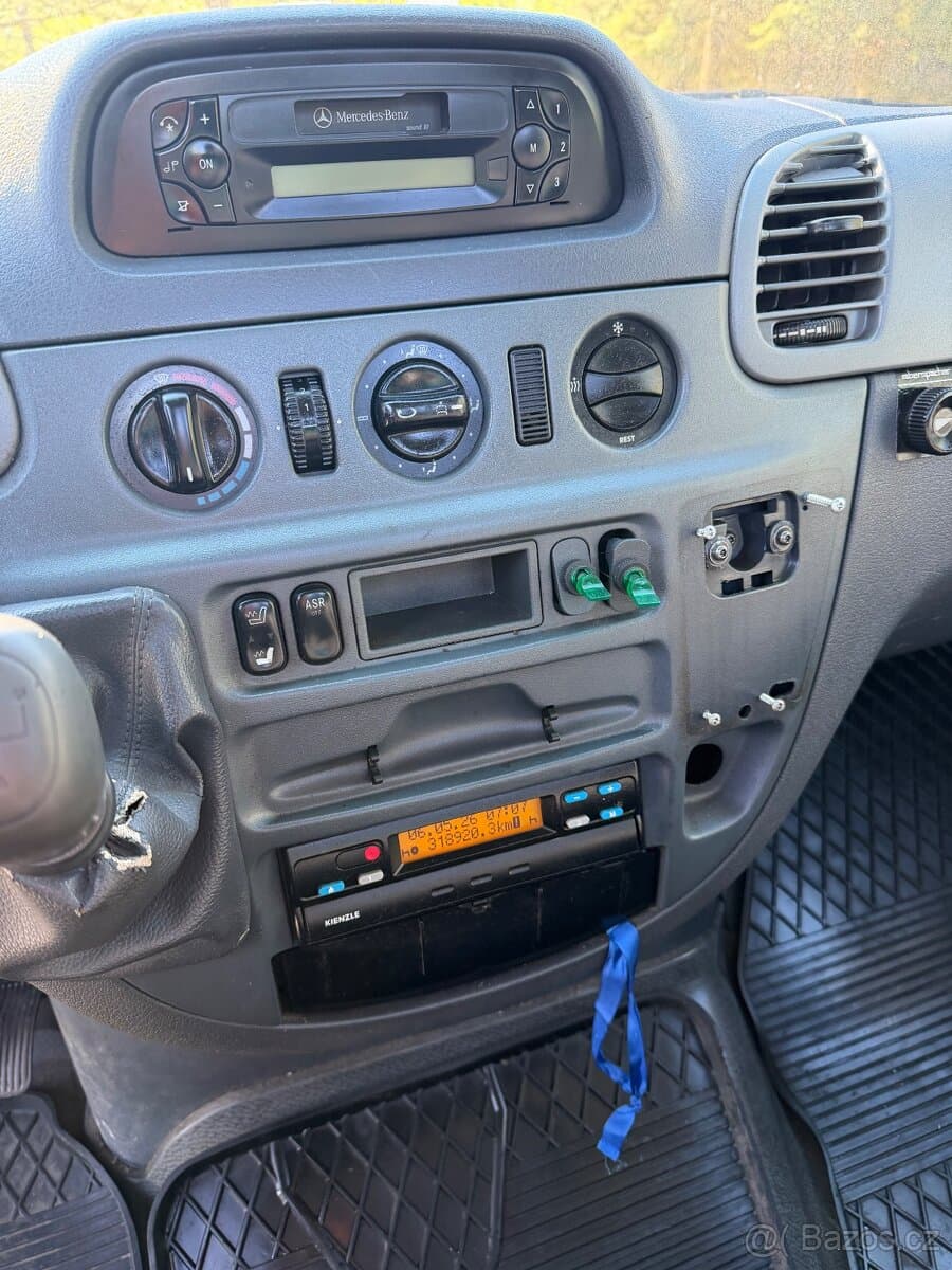 Mercedes-Benz SPRINTER - 8
