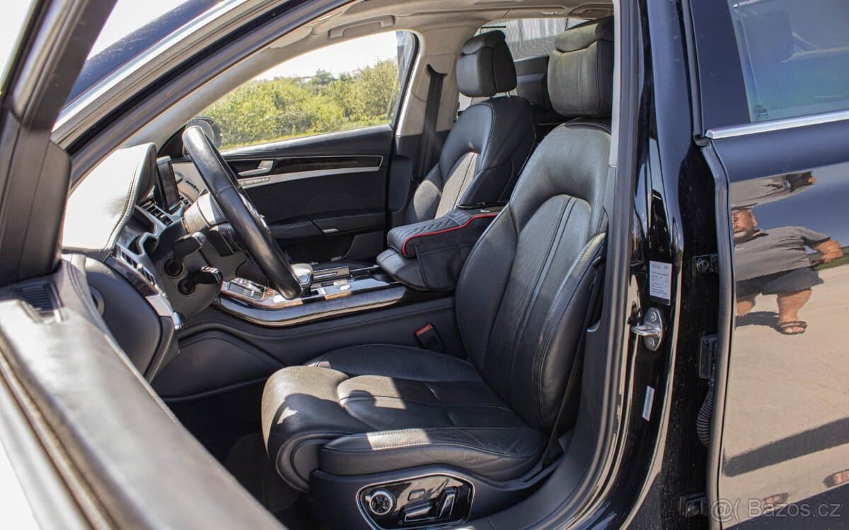2012 Audi A8 - 8