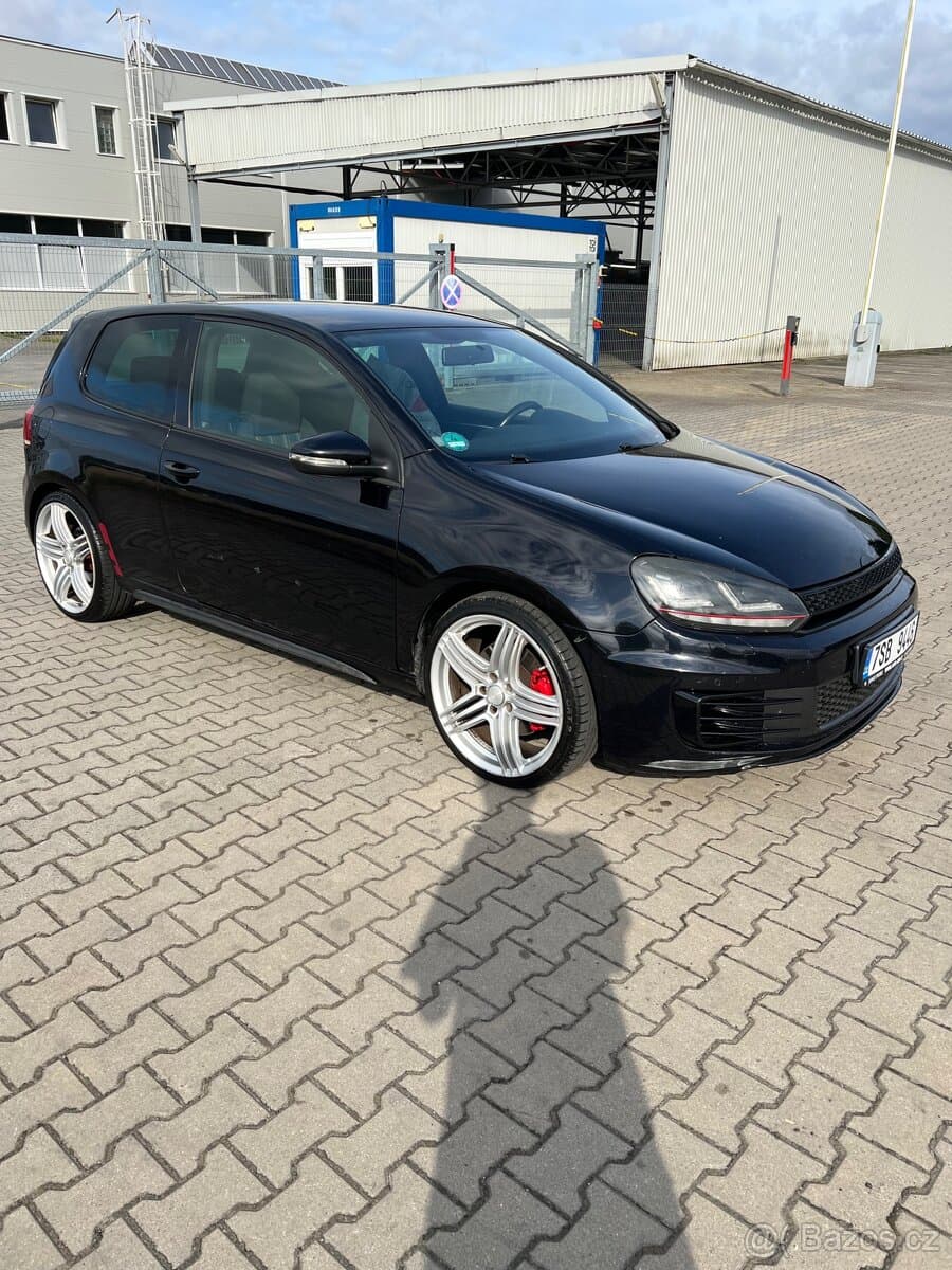 2012 Volkswagen GOLF - 8
