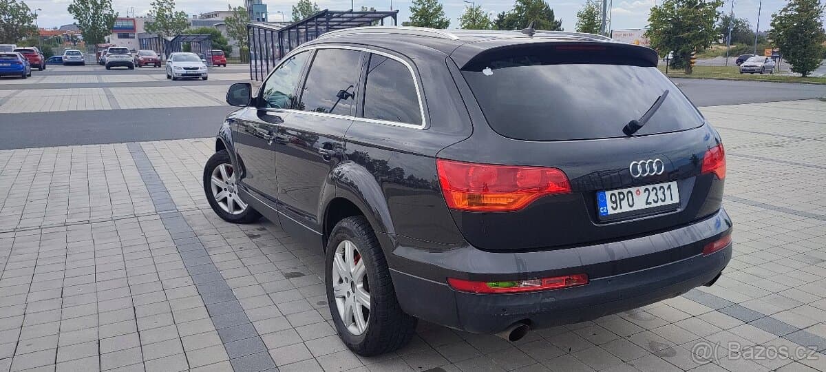 Audi Q7 - 8
