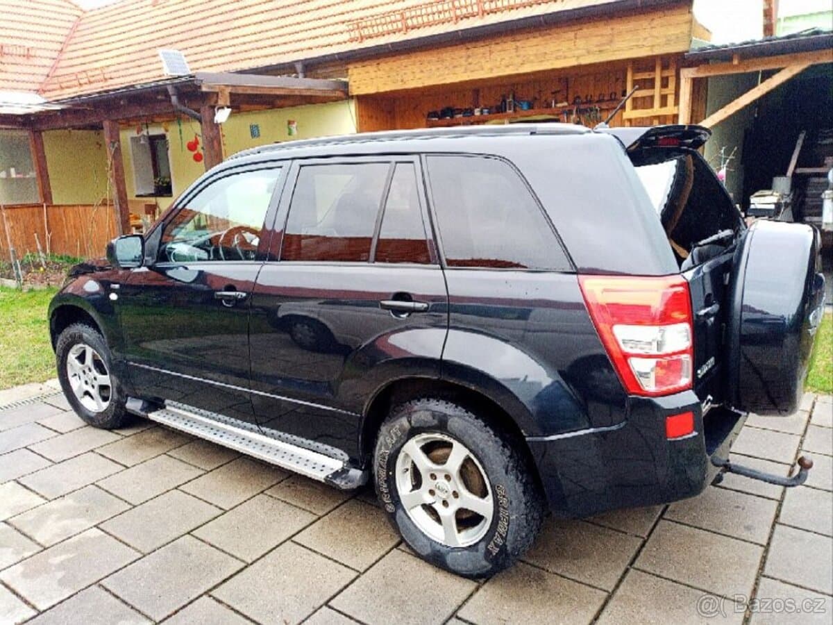 Suzuki GRAND - 8