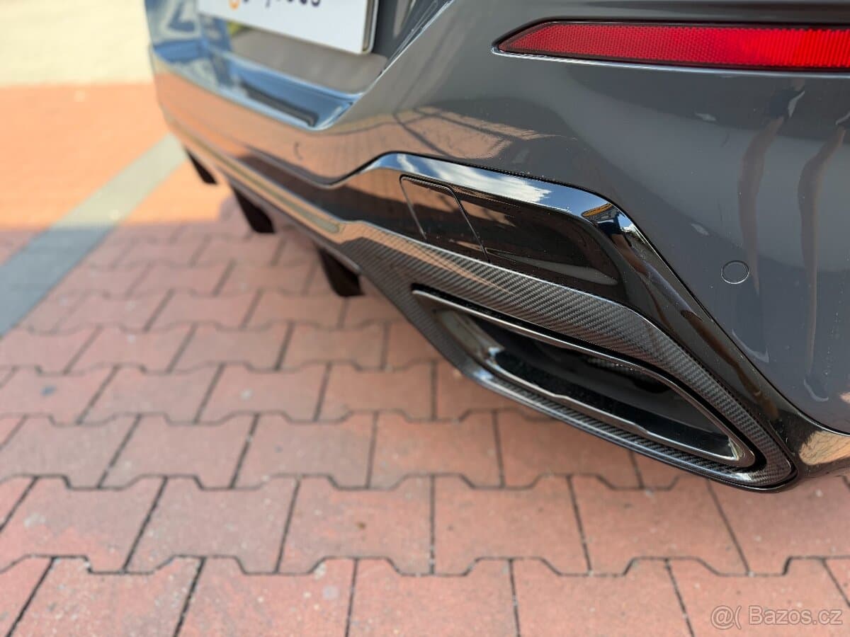 2025 BMW M8 - 8