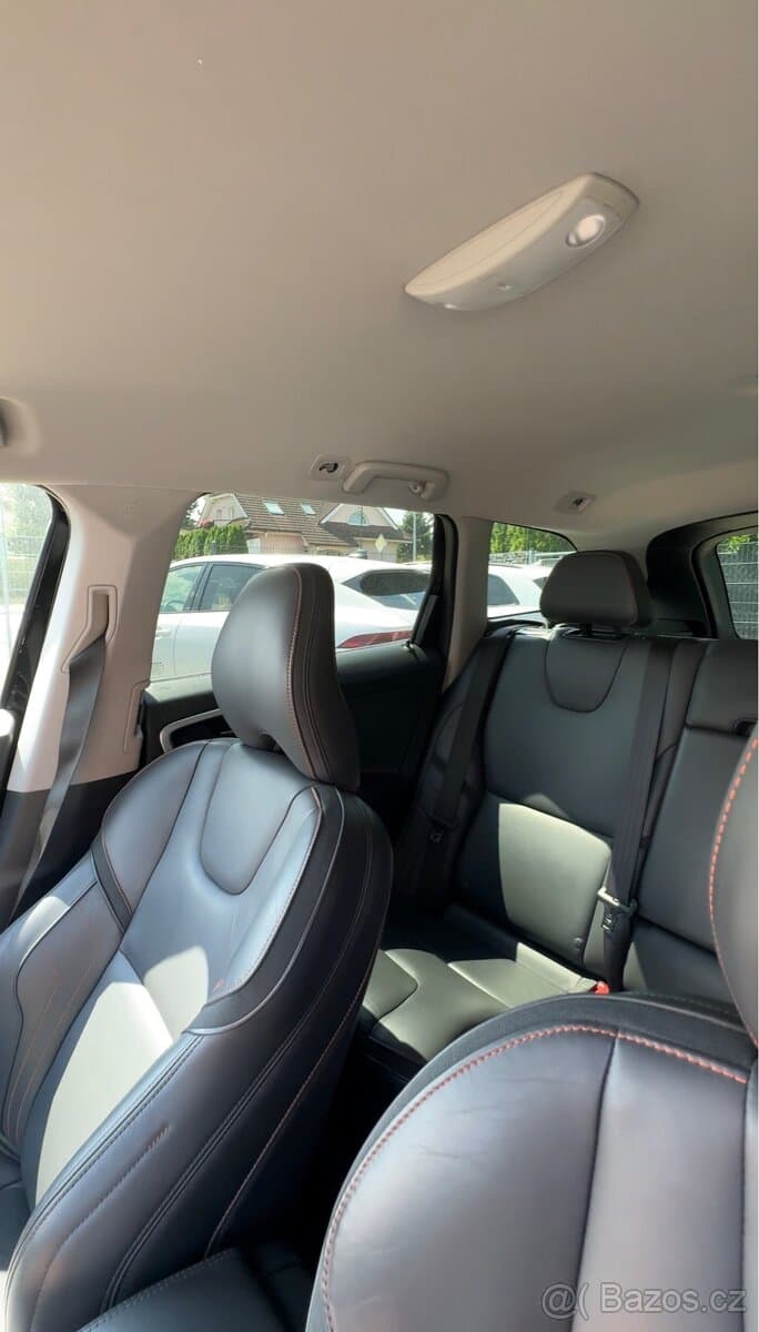 2016 Volvo XC60 - 8