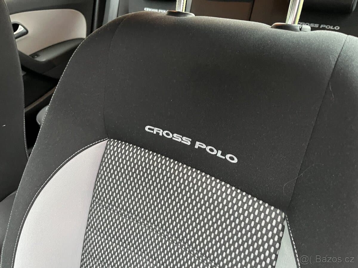 2012 Volkswagen POLO - 8