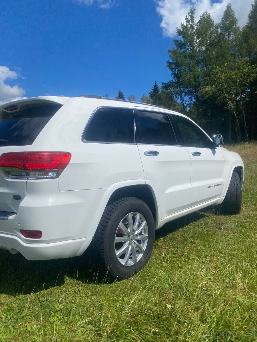 2015 Jeep CHEROKEE - 8