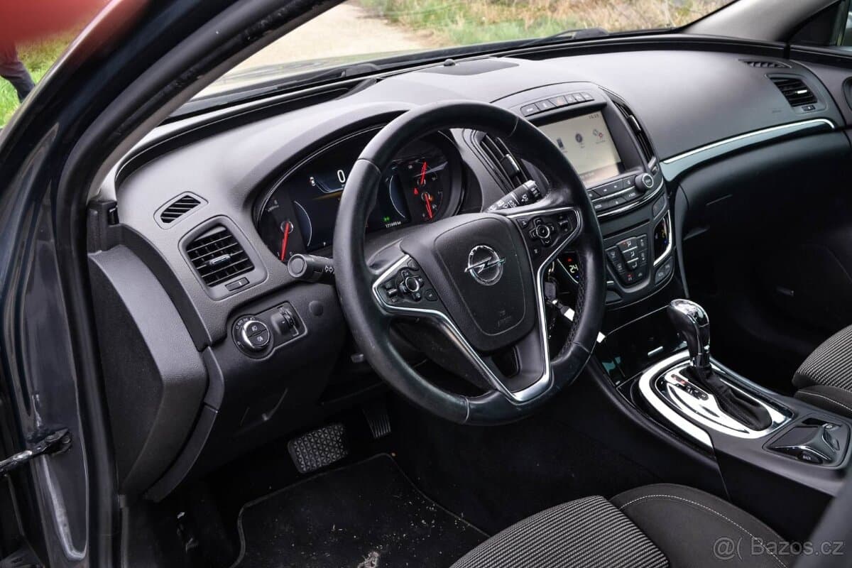 2015 Opel INSIGNIA - 8