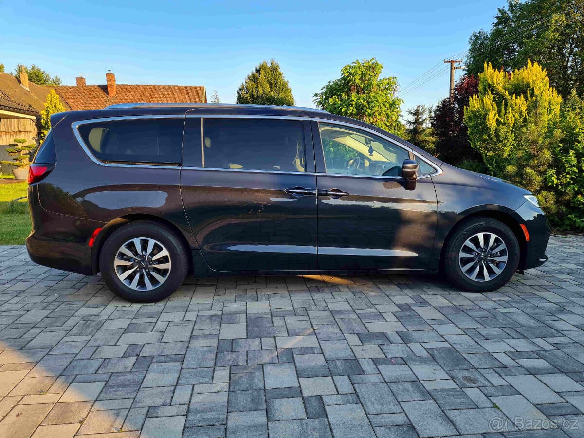 2021 Chrysler PACIFICA - 8