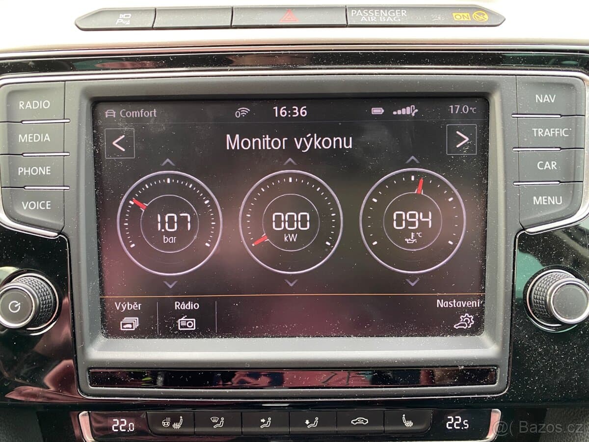 2015 Volkswagen PASSAT - 8