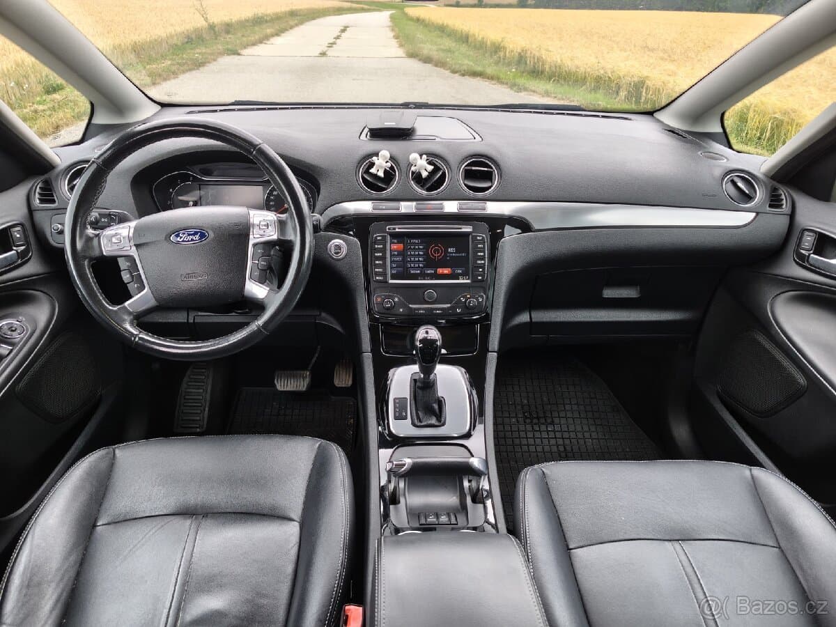 2012 Ford S-MAX - 8