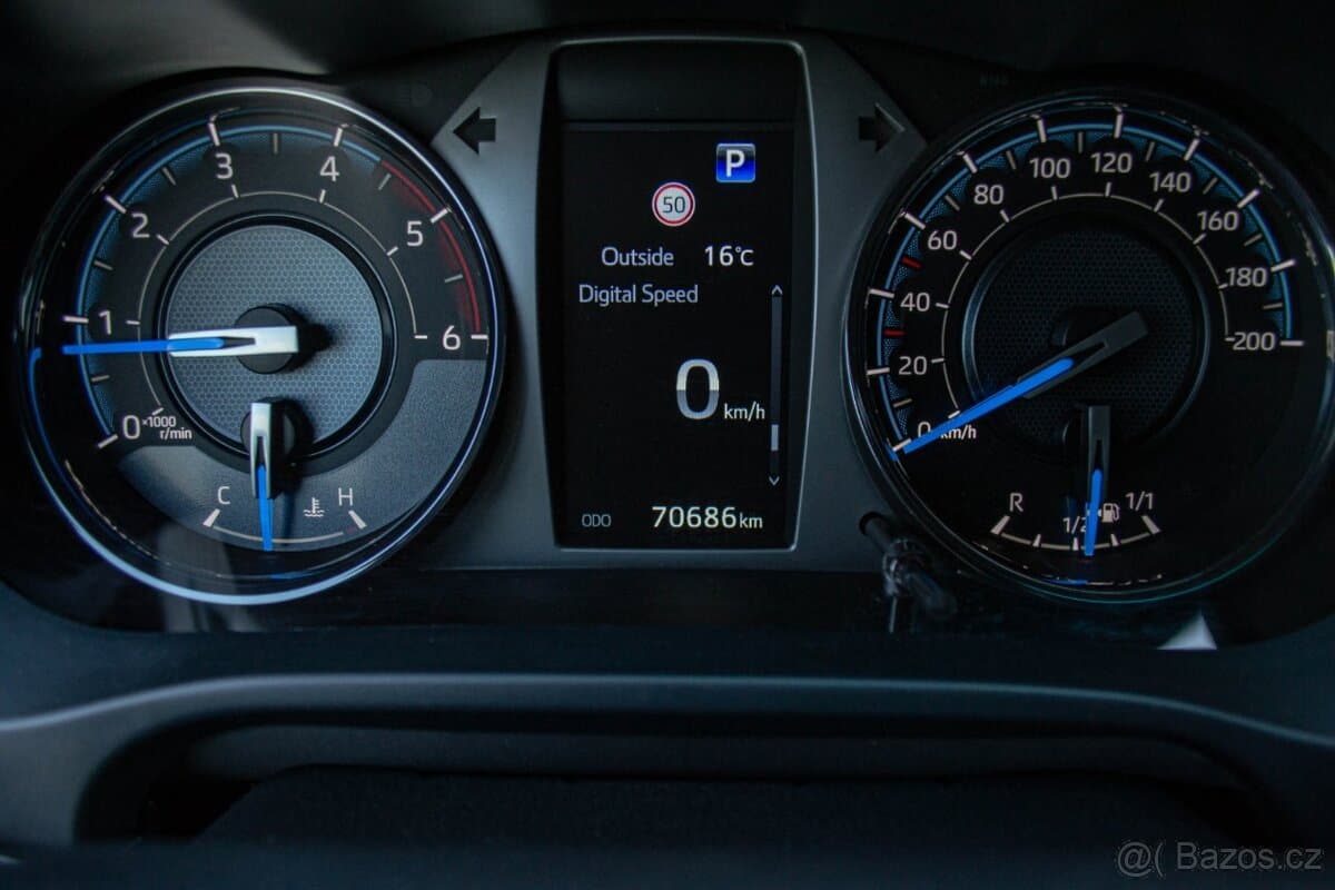 2024 Toyota HILUX - 8