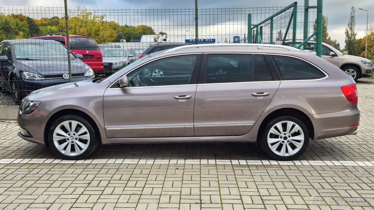 2014 Škoda SUPERB - 8