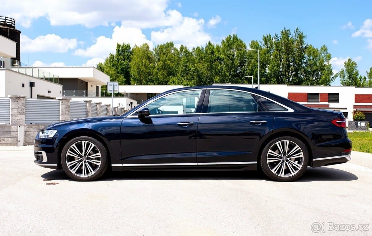 Audi A8 - 8