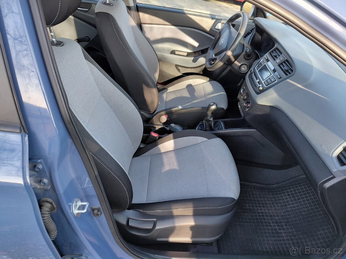 2016 Hyundai i20 - 8