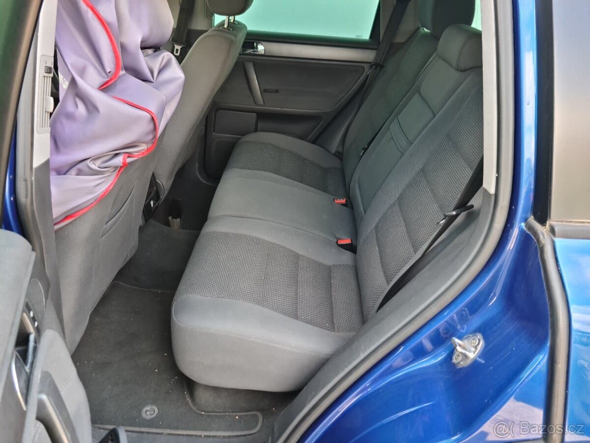 2004 Volkswagen TOUAREG - 8