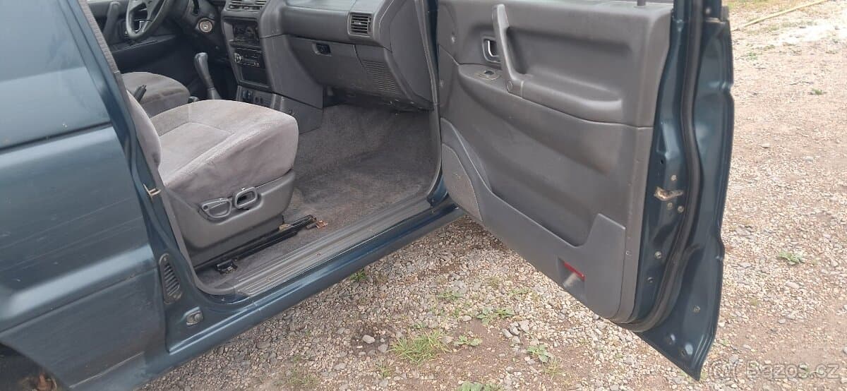 1998 Mitsubishi PAJERO - 8