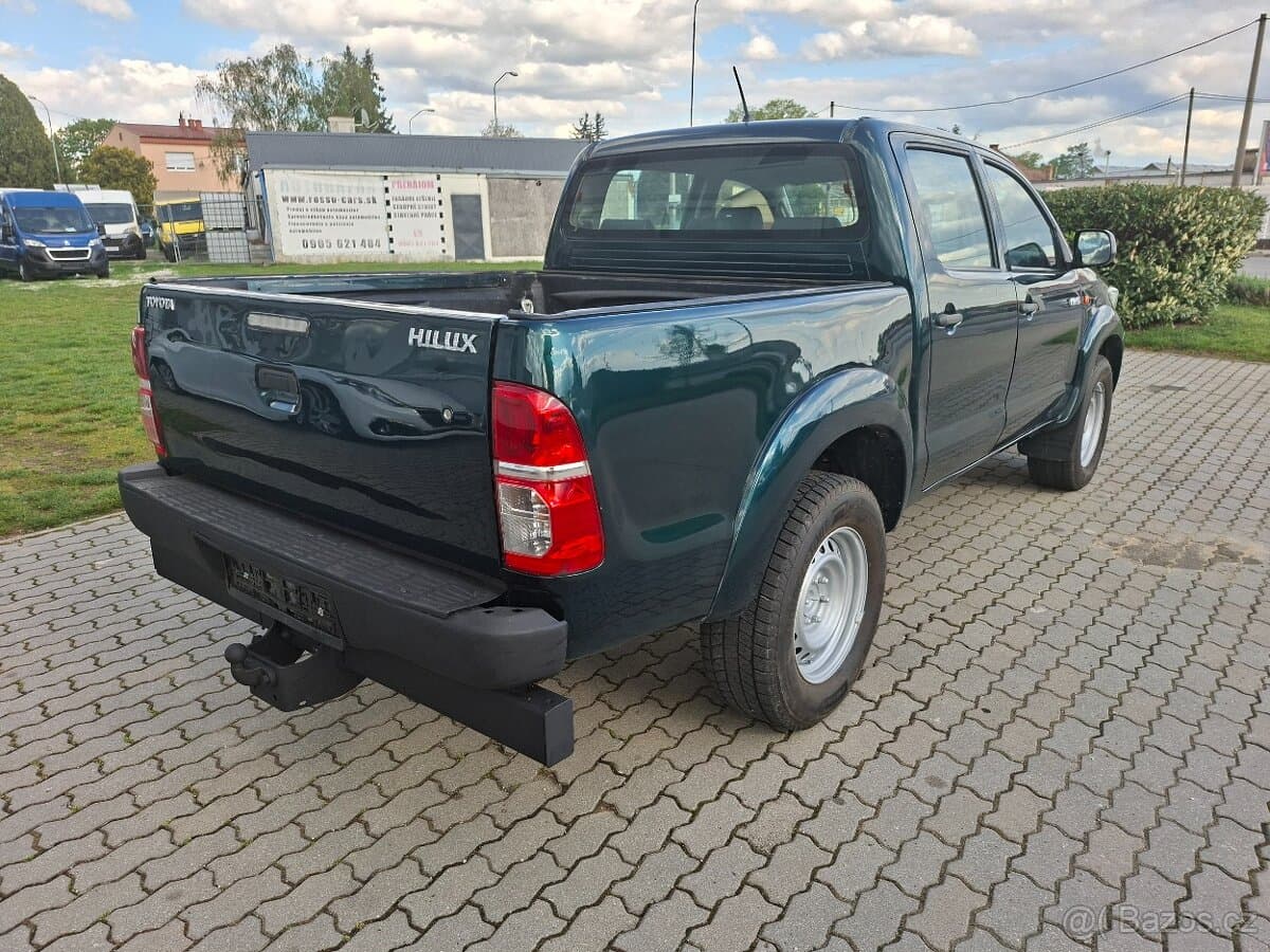 2015 Toyota HILUX - 8