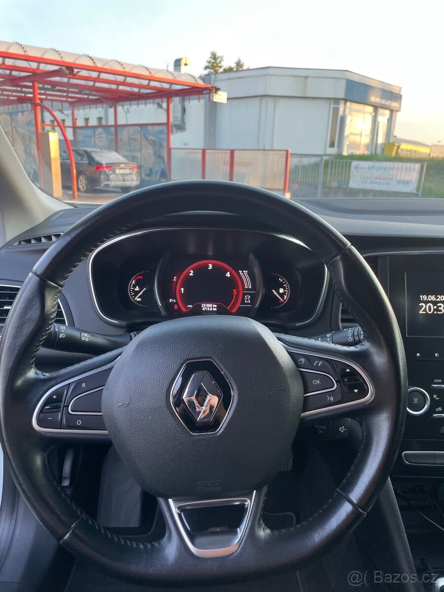 2016 Renault MEGANE - 8