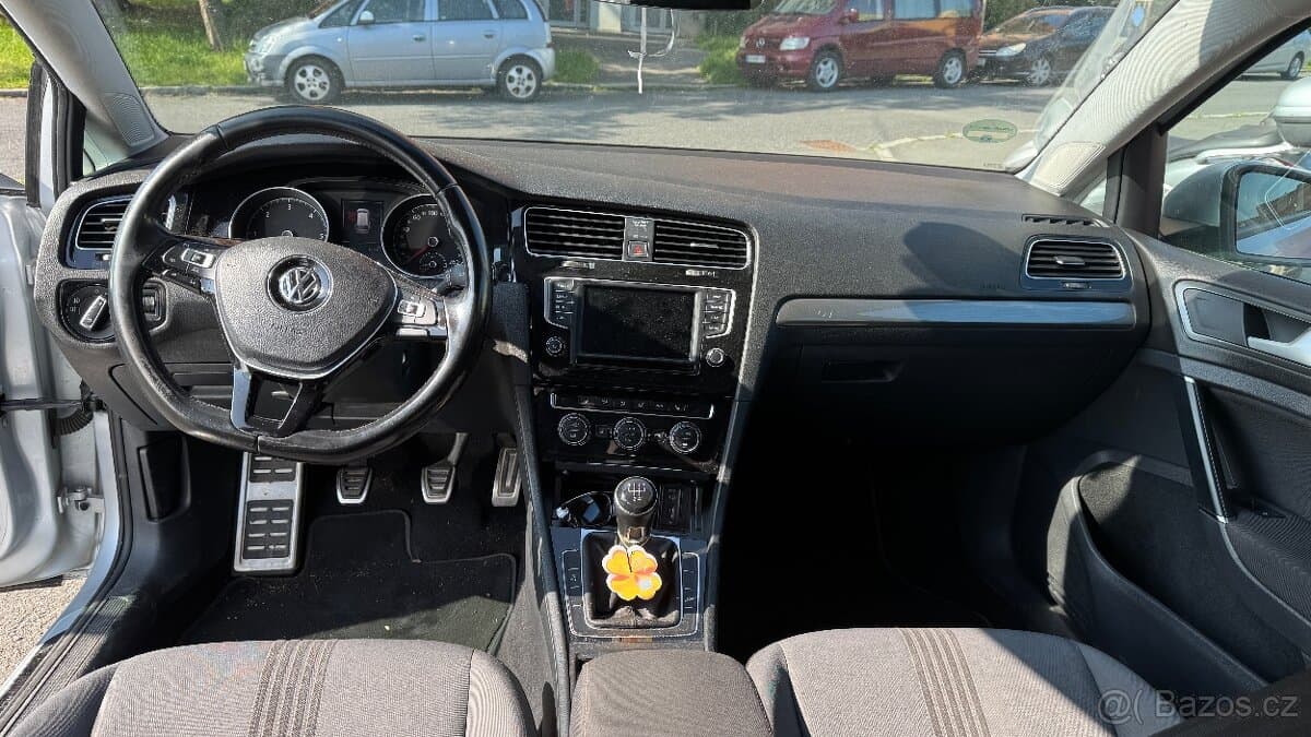 2017 Volkswagen GOLF - 8