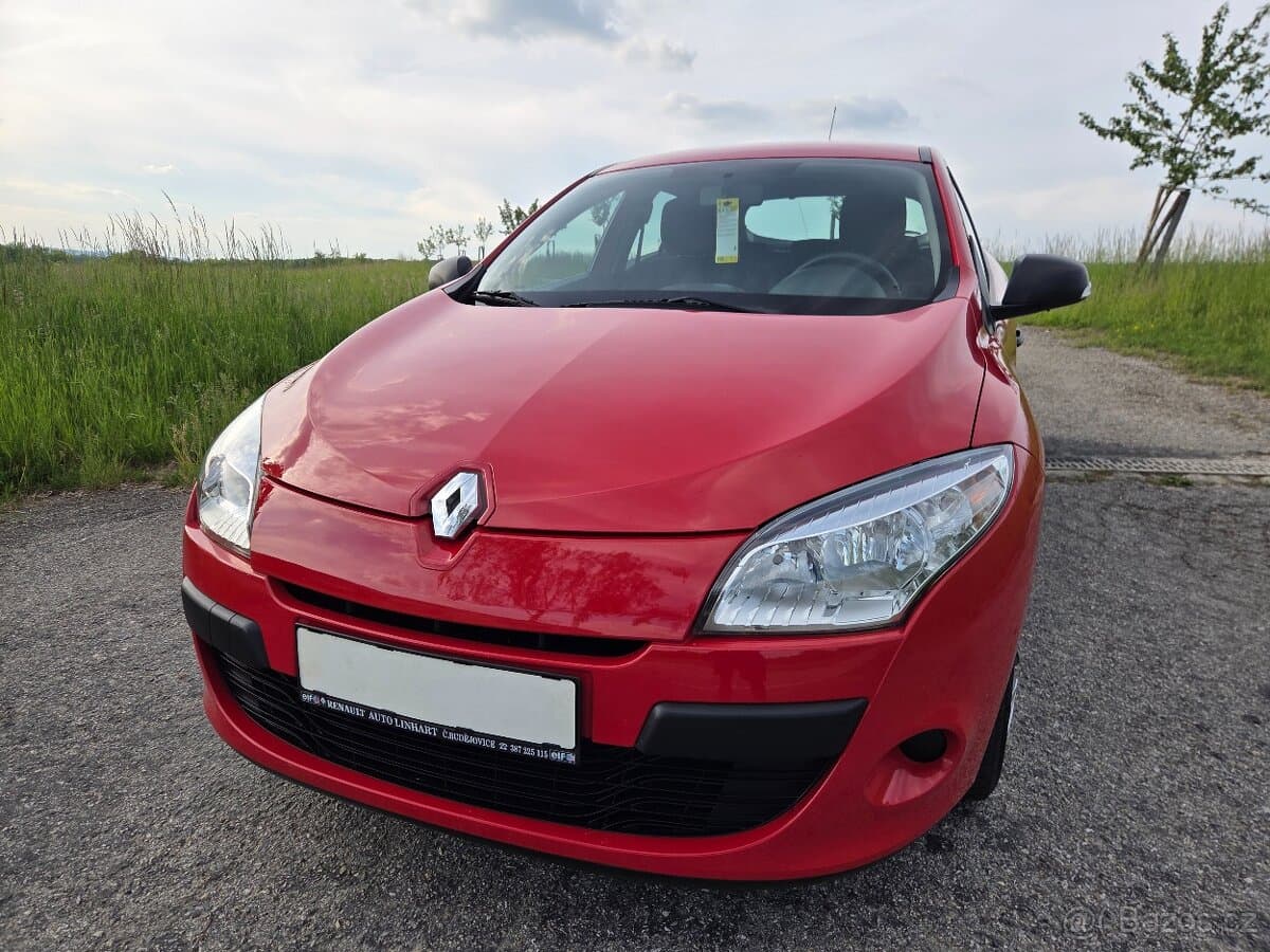 2011 Renault MEGANE - 8