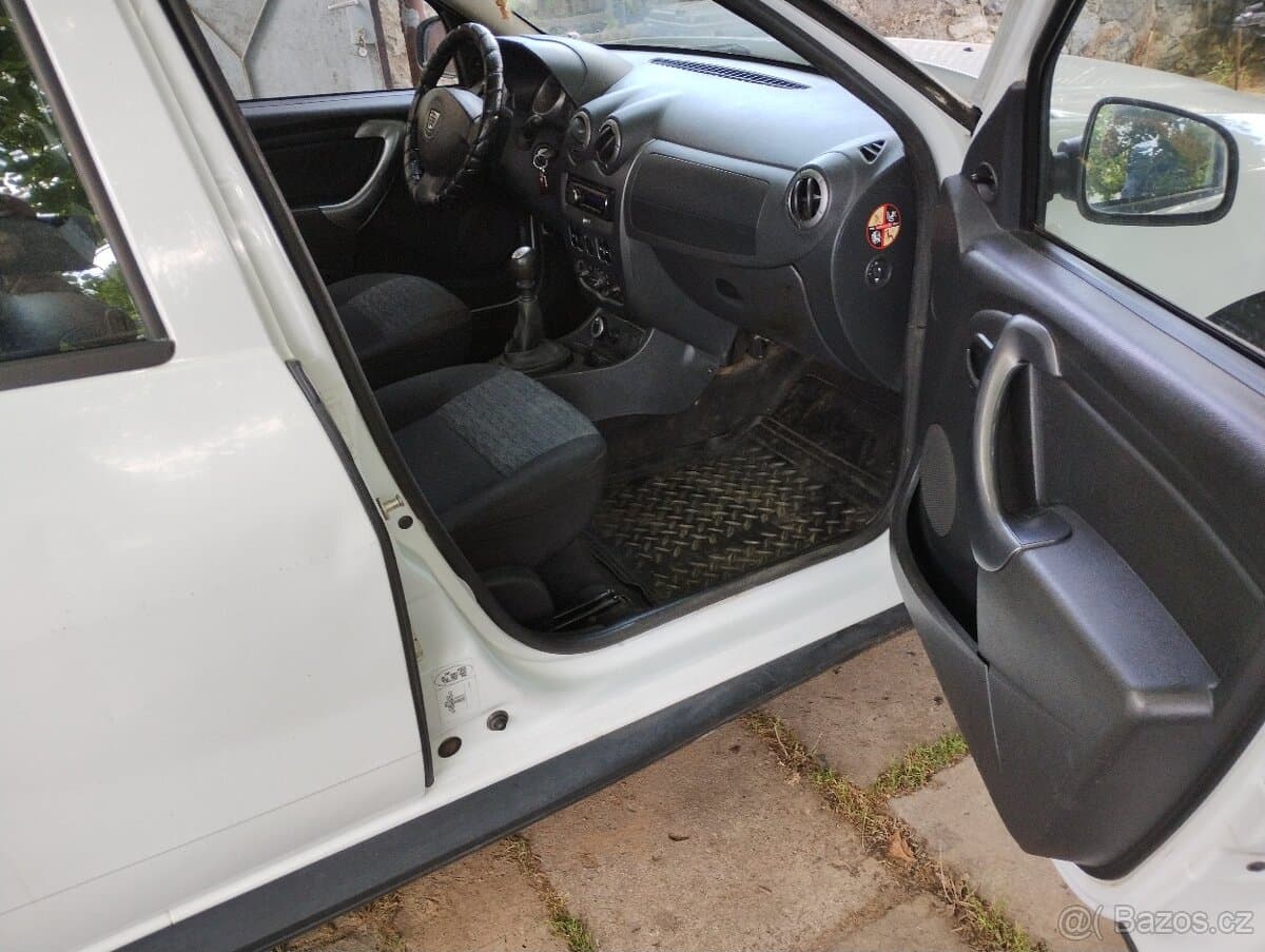 Dacia DUSTER - 8