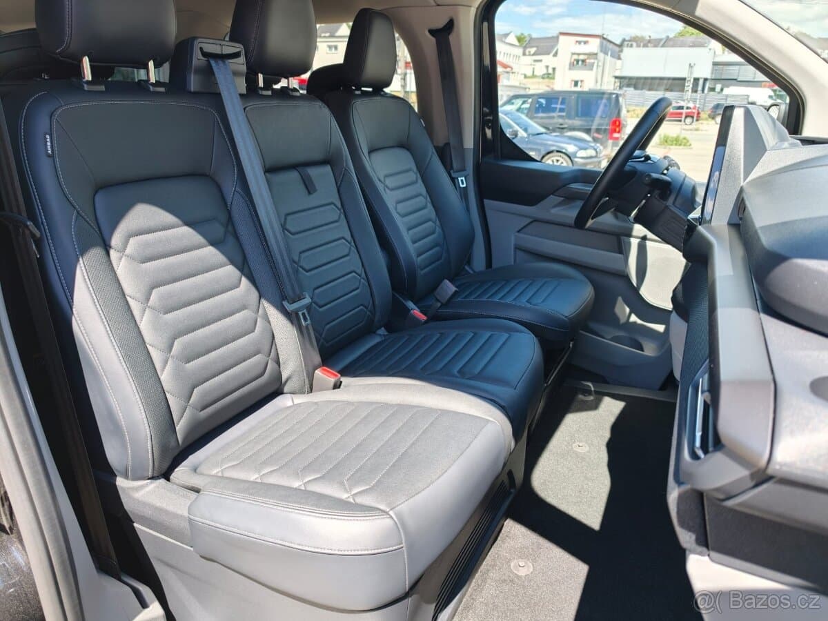 2025 Ford TOURNEO - 8