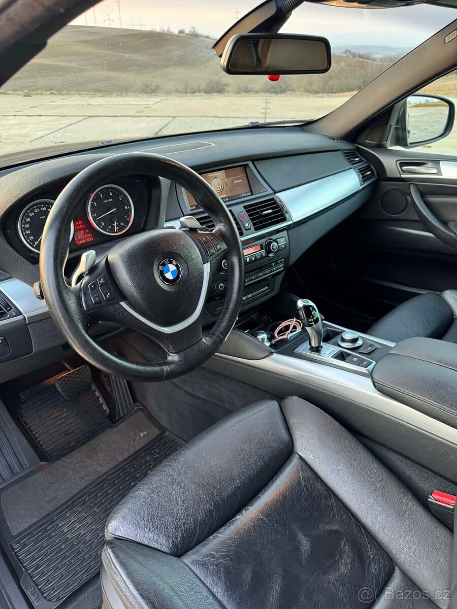 2010 BMW X6 - 8