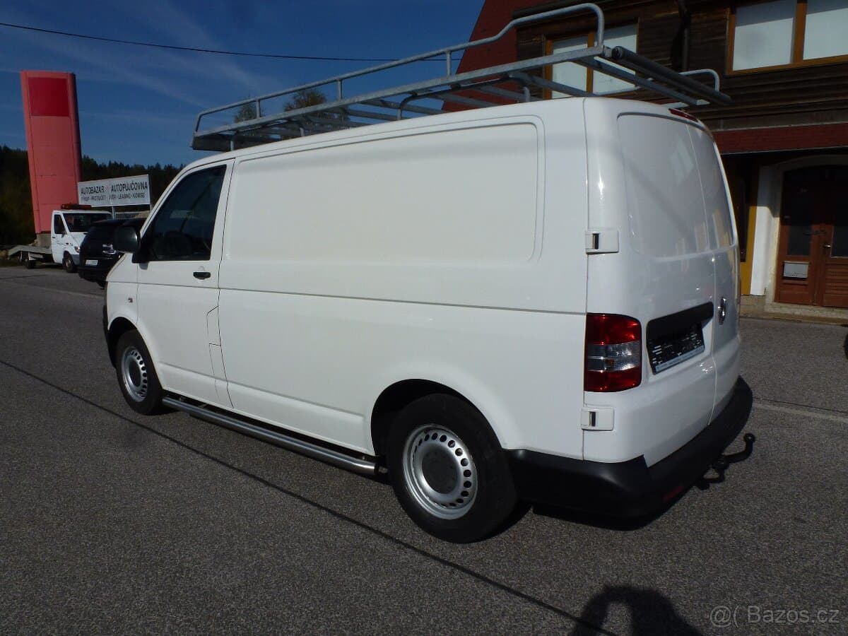 2011 Volkswagen TRANSPORTER - 8