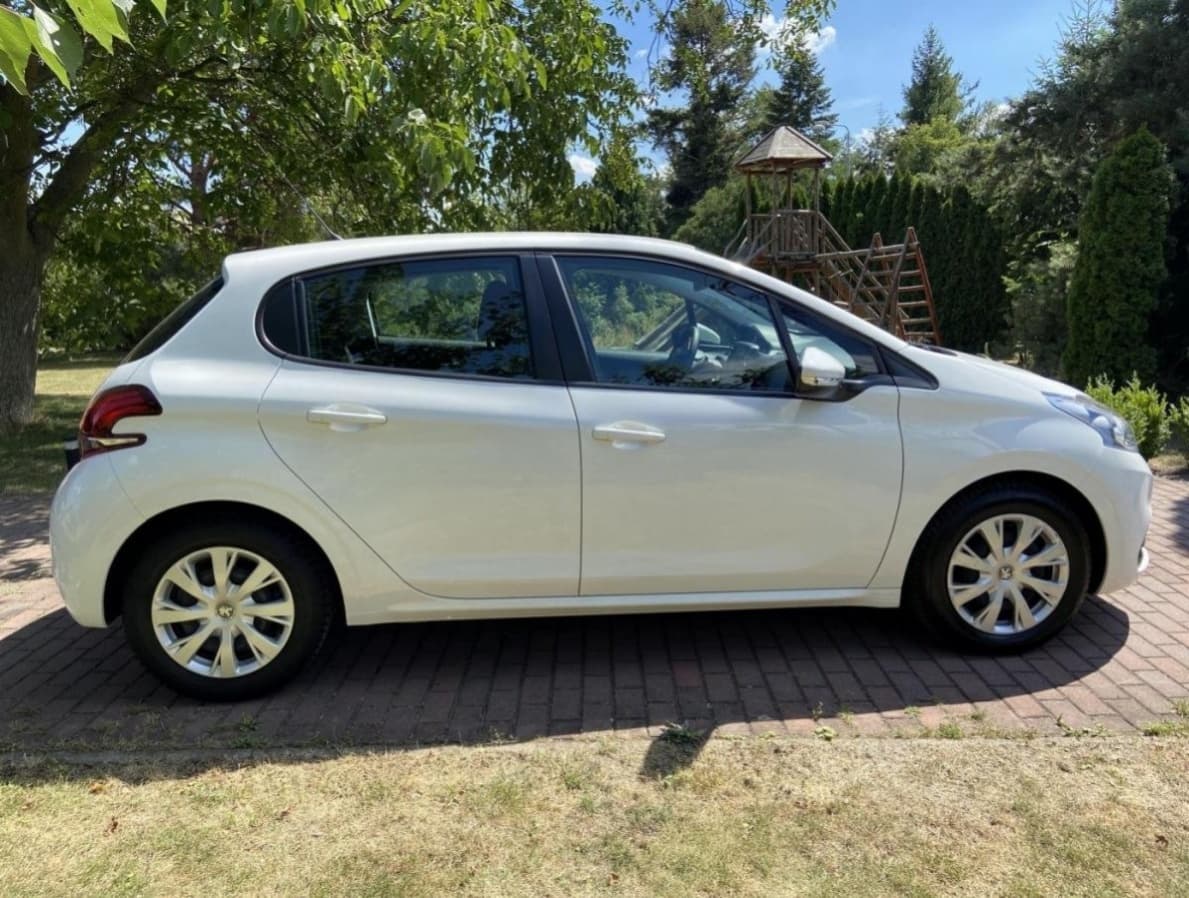 2015 Peugeot 208 - 8