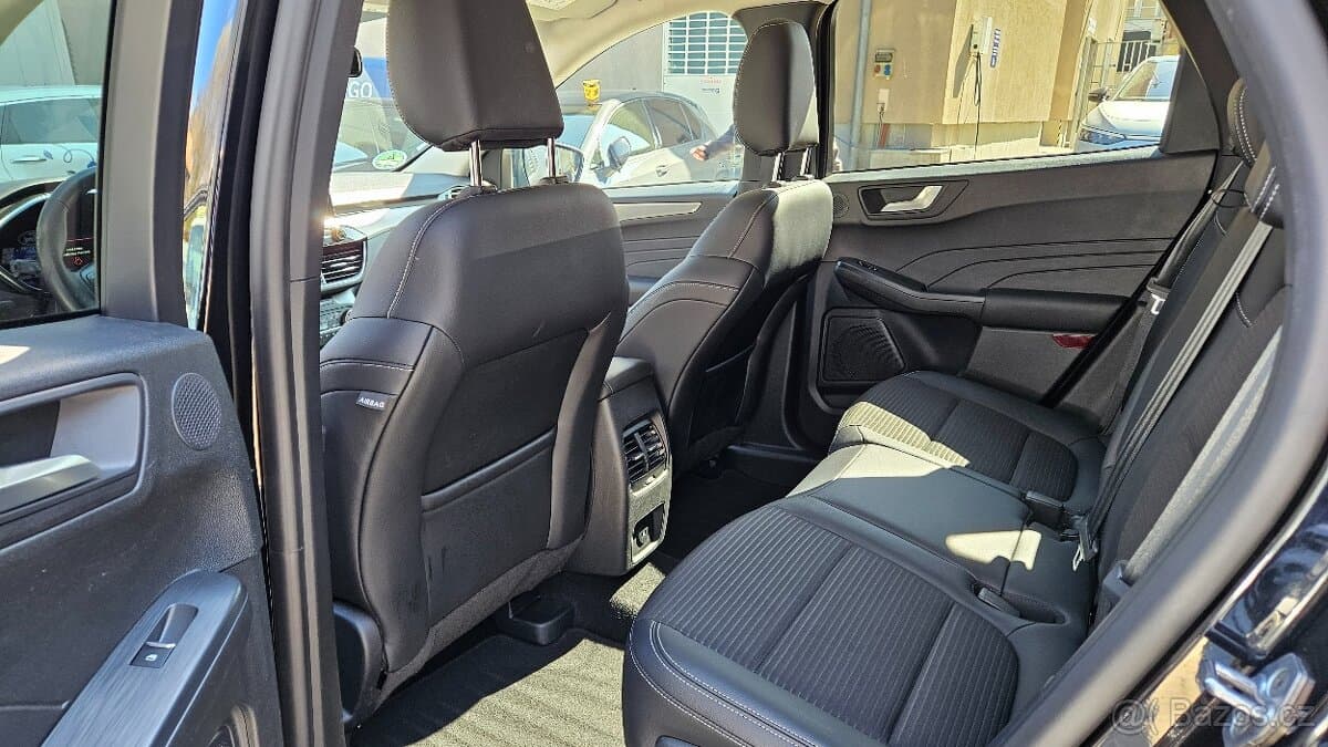 2023 Ford KUGA - 8