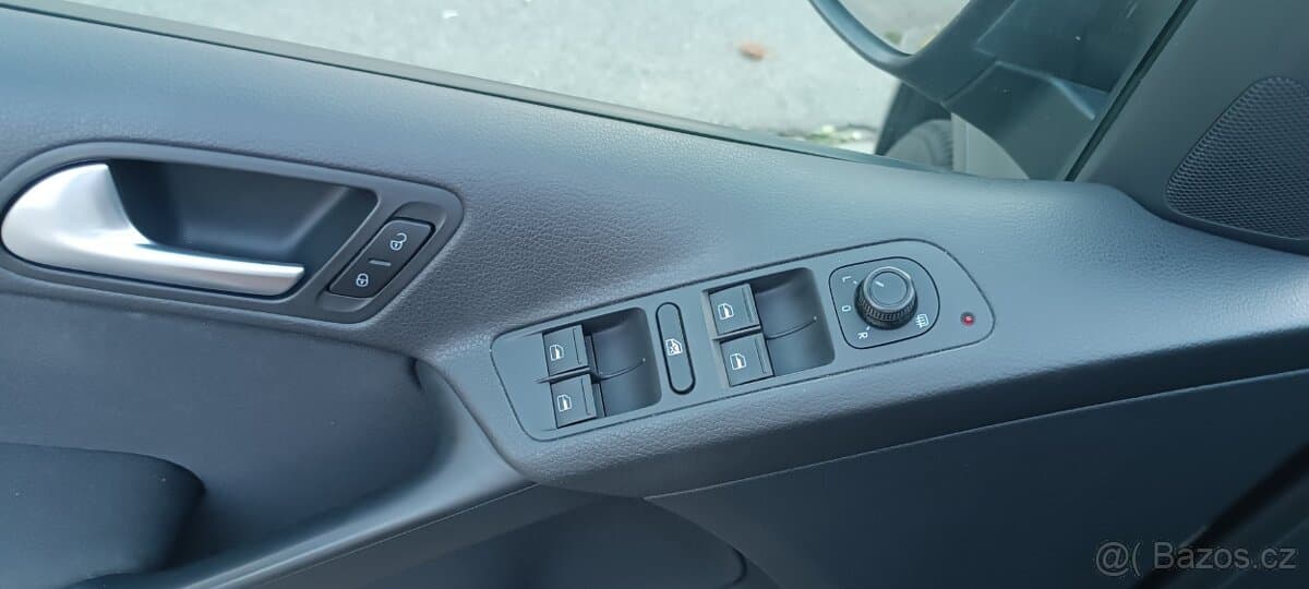 2015 Volkswagen TIGUAN - 8
