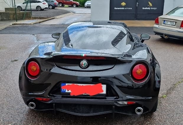 Alfa Romeo 4C - 8
