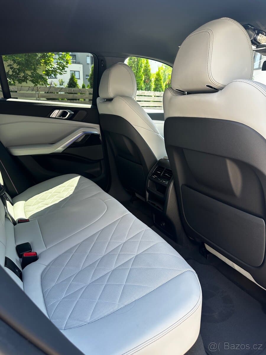 2023 BMW X6 - 8