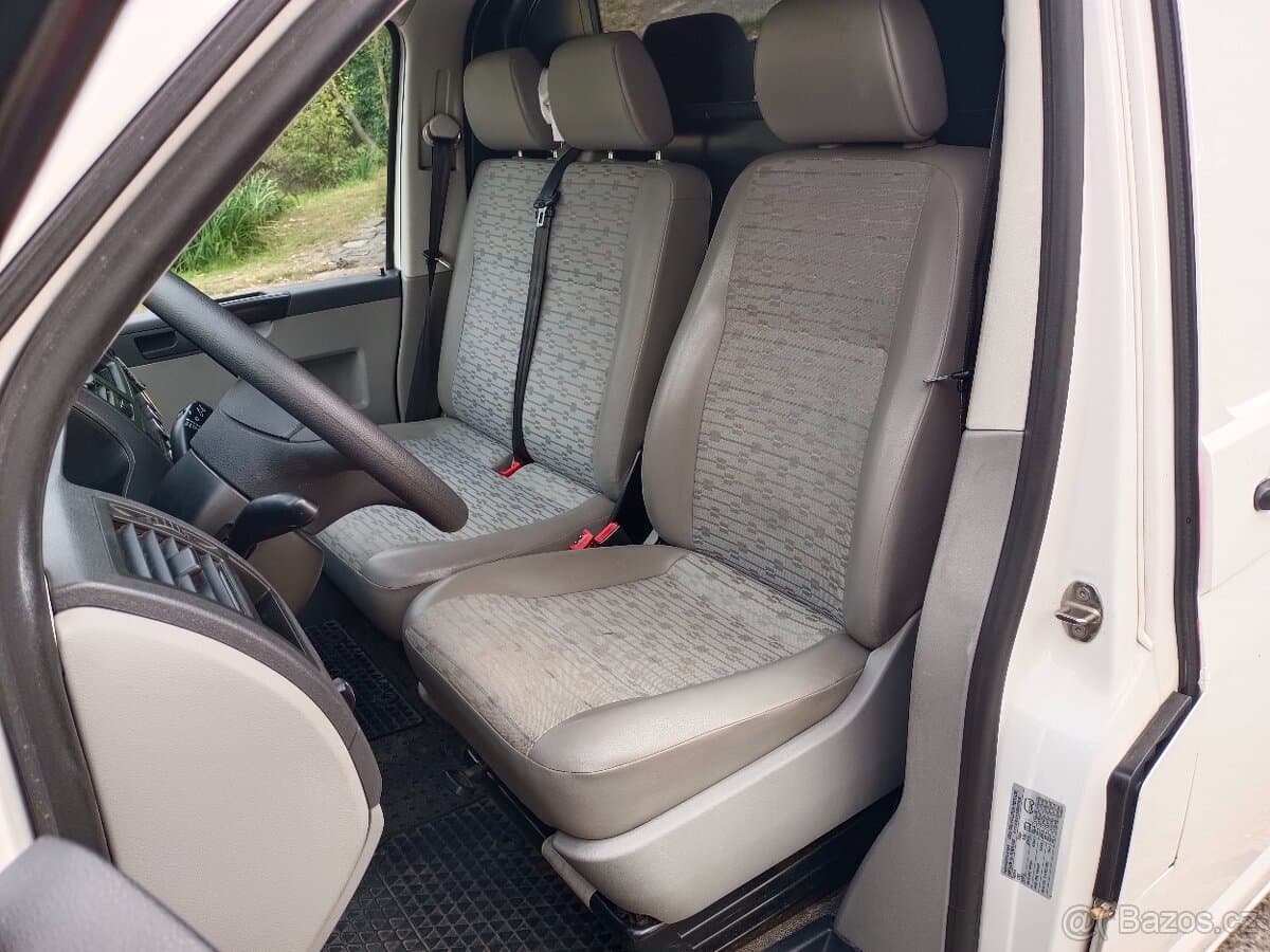 2011 Volkswagen TRANSPORTER - 8