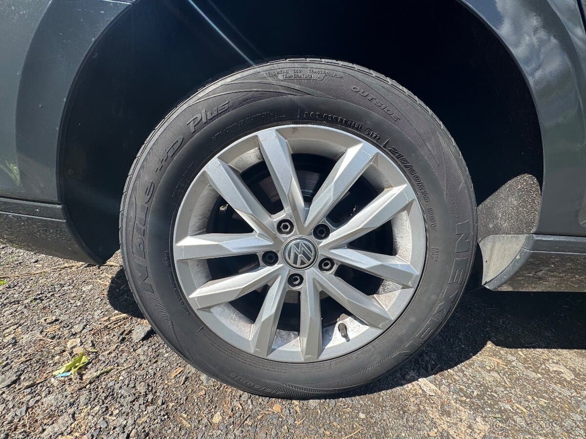 2016 Volkswagen PASSAT - 8
