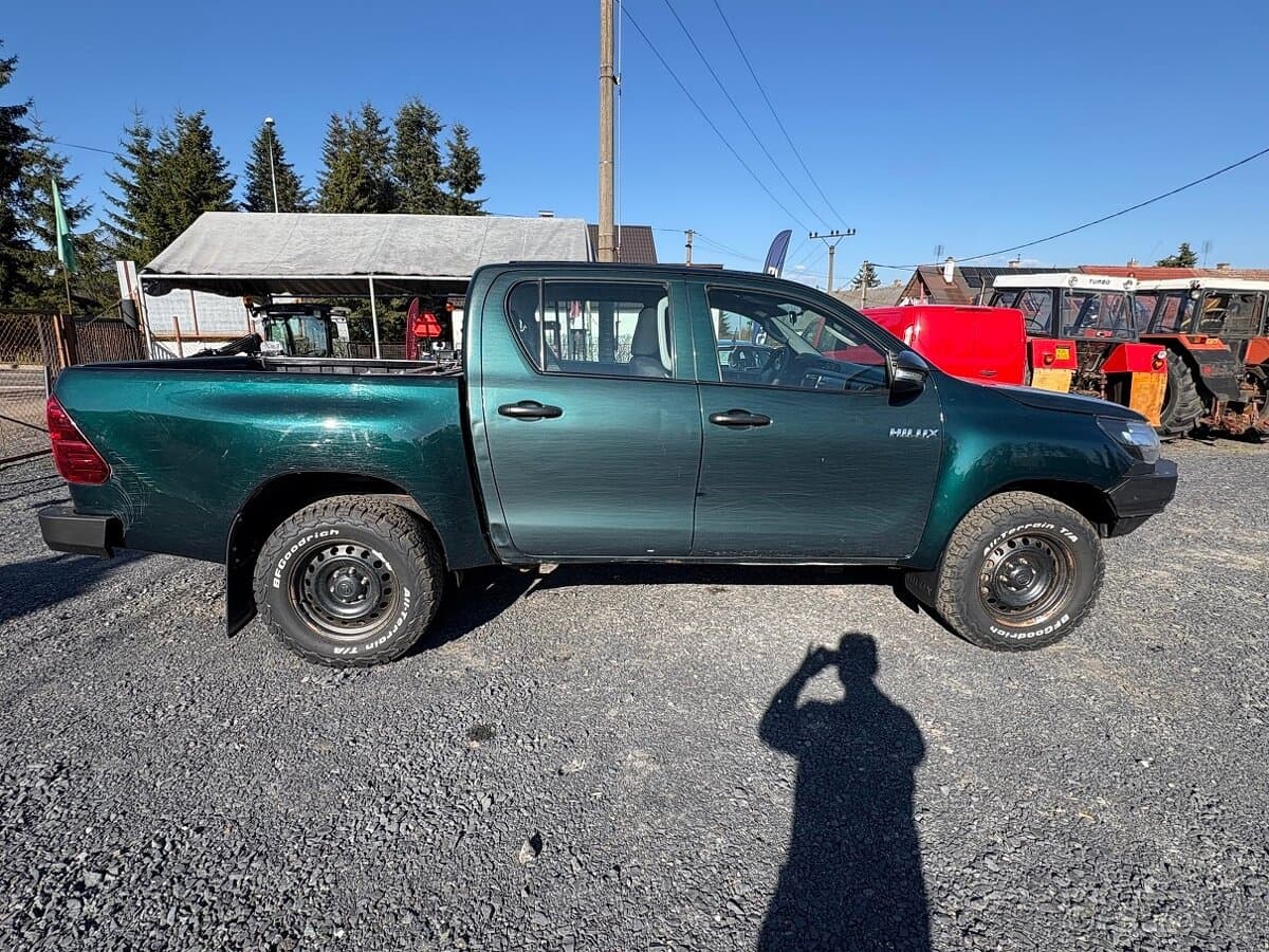 2017 Toyota HILUX - 8