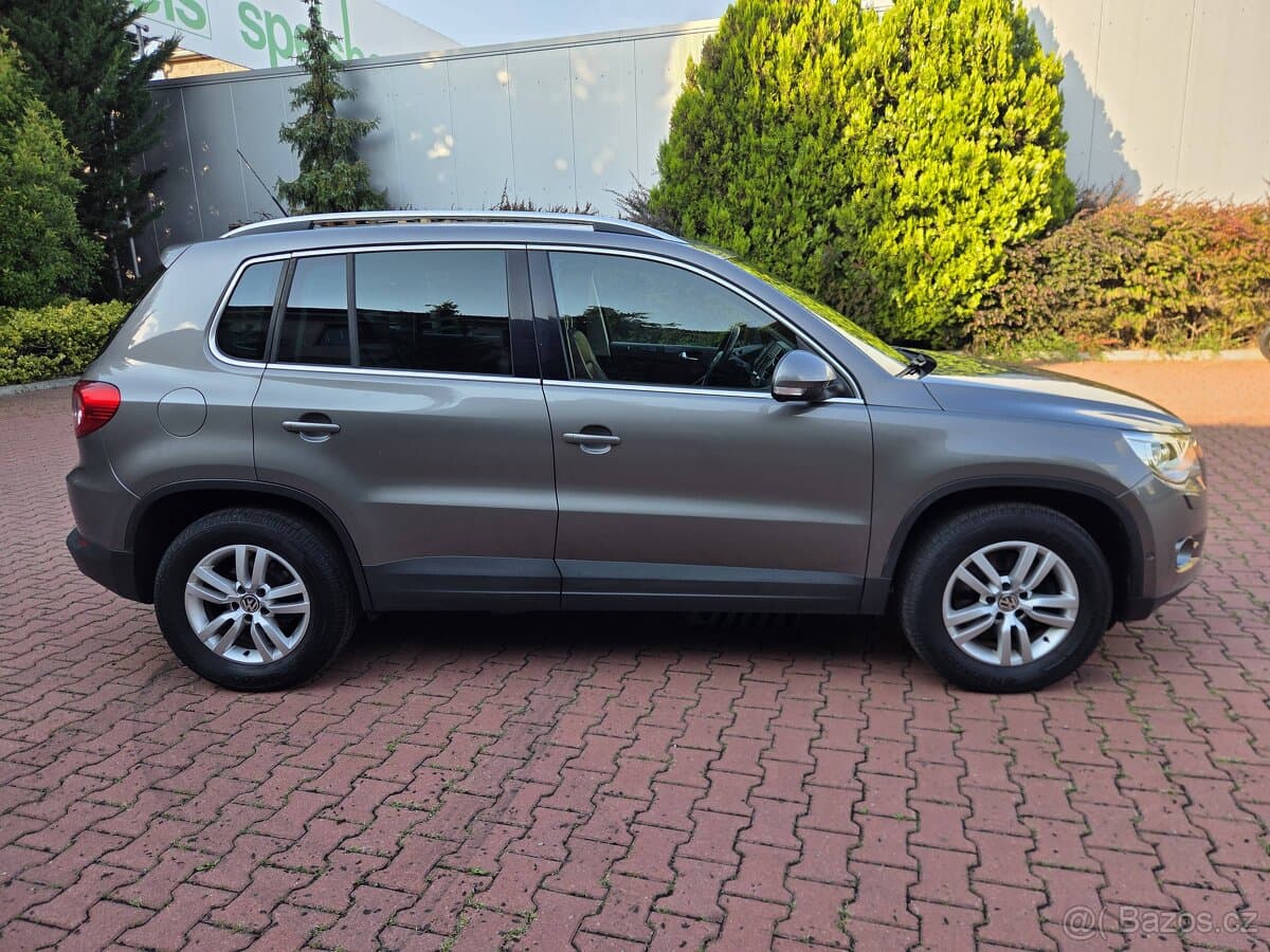 2009 Volkswagen TIGUAN - 8