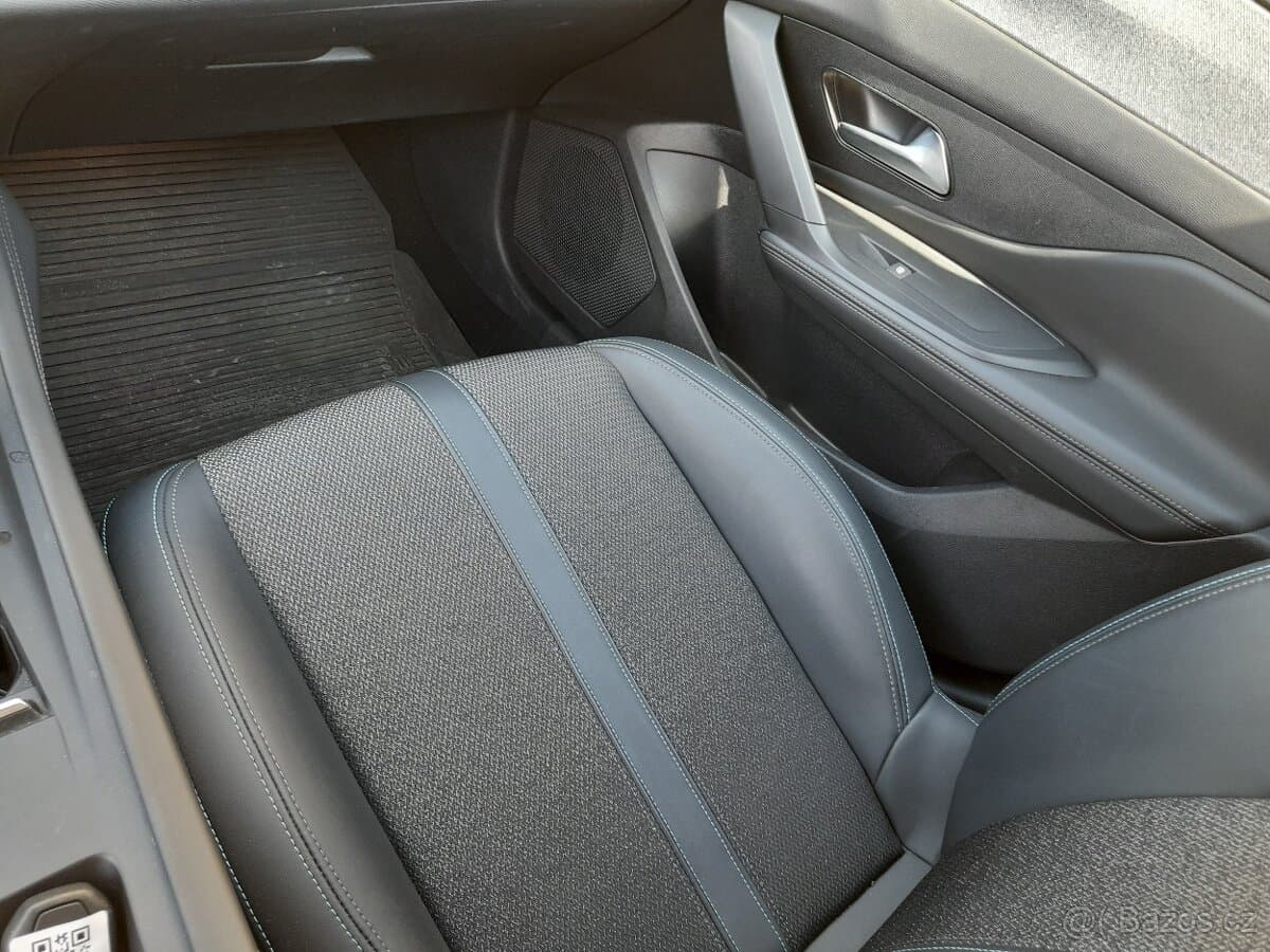 2022 Peugeot 308 - 8