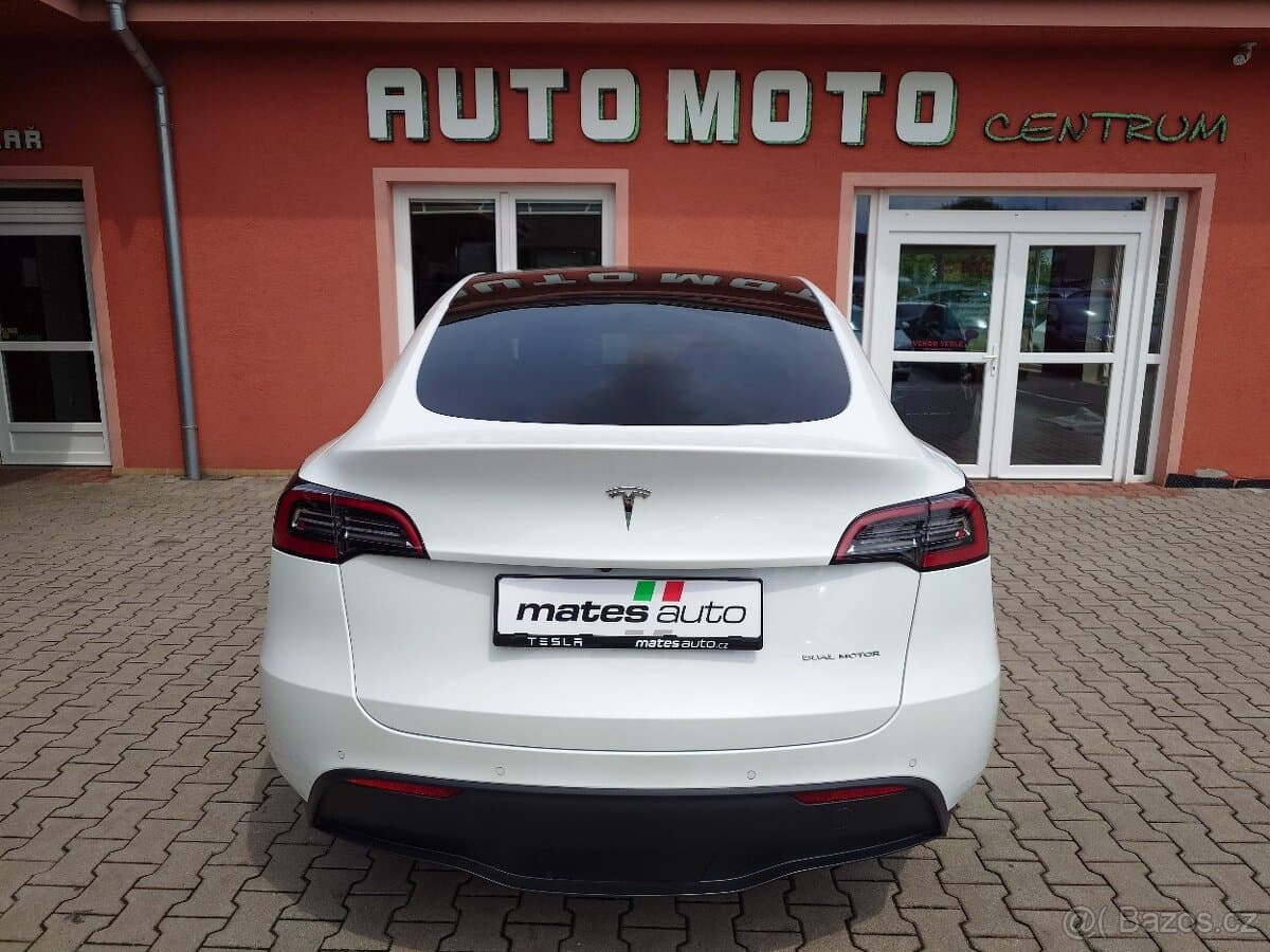 2022 Tesla MODEL Y - 8