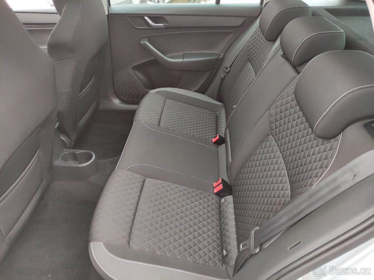 2015 Škoda RAPID - 8