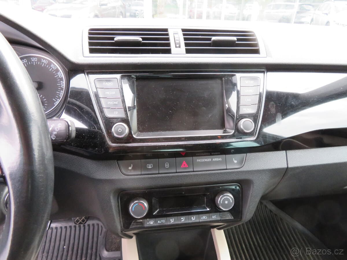 2015 Škoda FABIA - 8