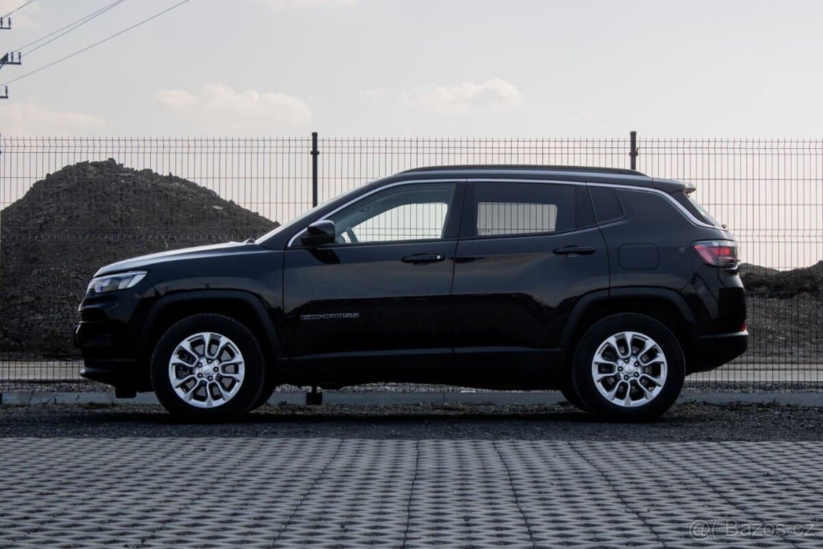 2022 Jeep COMPASS - 8
