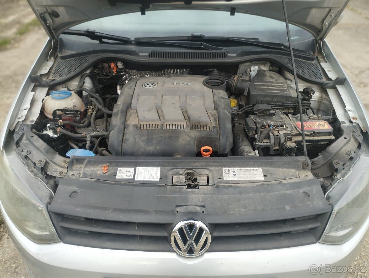 2012 Volkswagen POLO - 8
