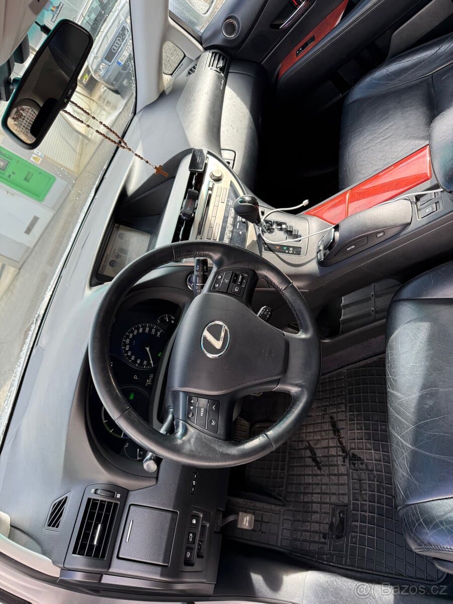 Lexus RX - 8