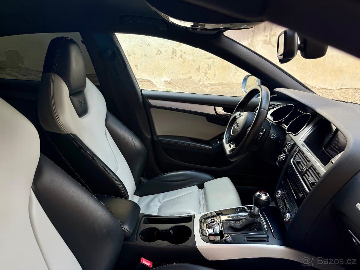 2012 Audi S5 - 8