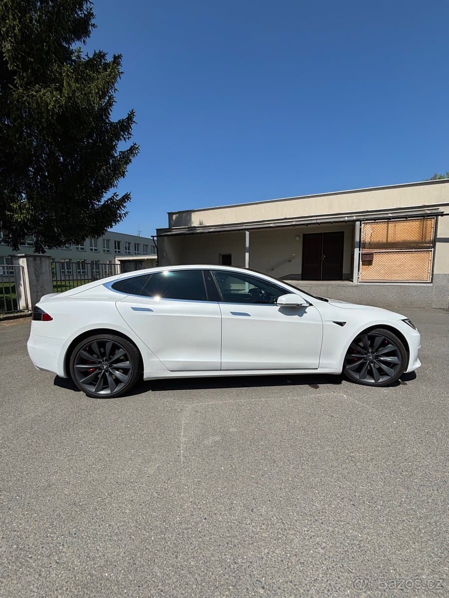 2017 Tesla MODEL S - 8
