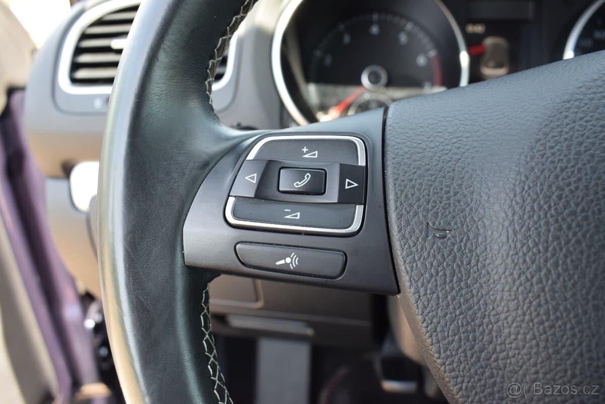 2015 Volkswagen GOLF - 8